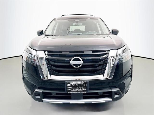 Photo of 2025 Black Nissan Pathfinder