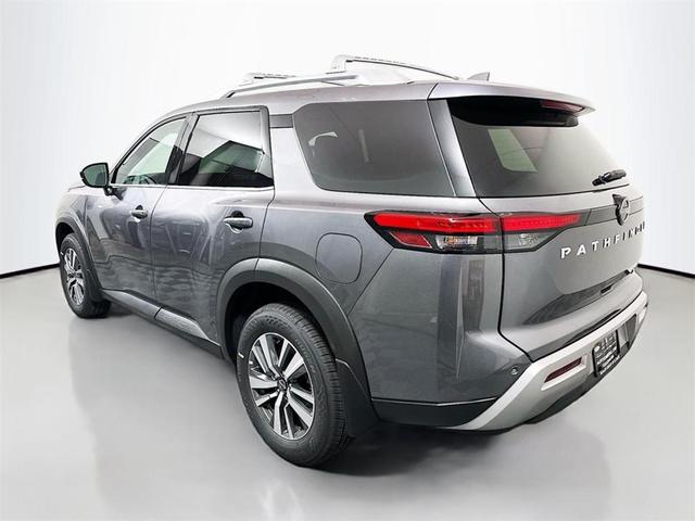 Photo of 2025 Gun Metallic Nissan Pathfinder