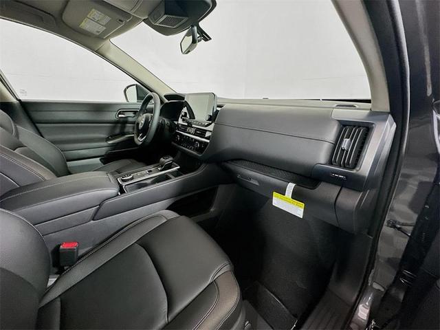 Photo of 2025 Gun Metallic Nissan Pathfinder