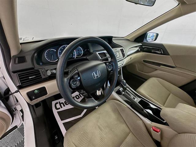 Photo of 2017 White Orchid Pearl Honda Accord