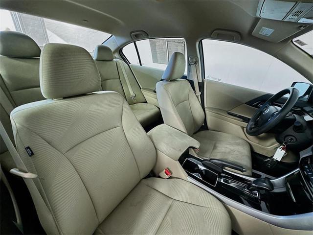 Photo of 2017 White Orchid Pearl Honda Accord