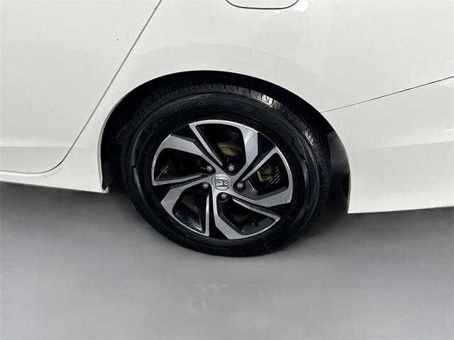 Photo of 2017 White Orchid Pearl Honda Accord