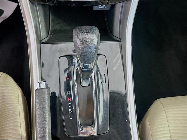 Photo of 2017 White Orchid Pearl Honda Accord