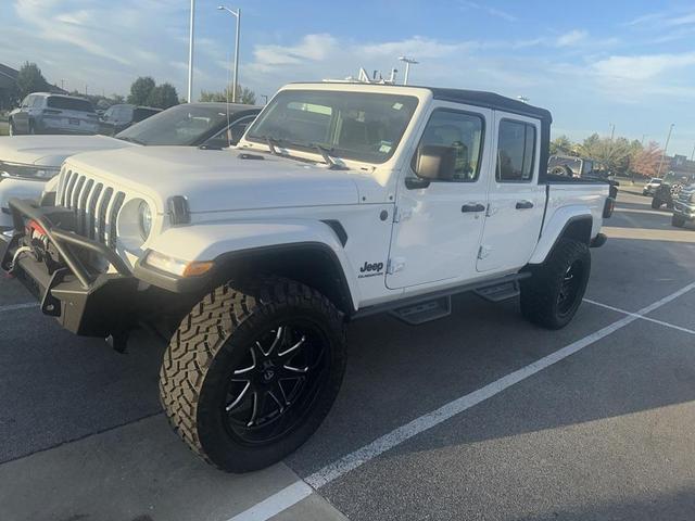 Photo of 2022 Bright White Clearcoat Jeep Gladiator