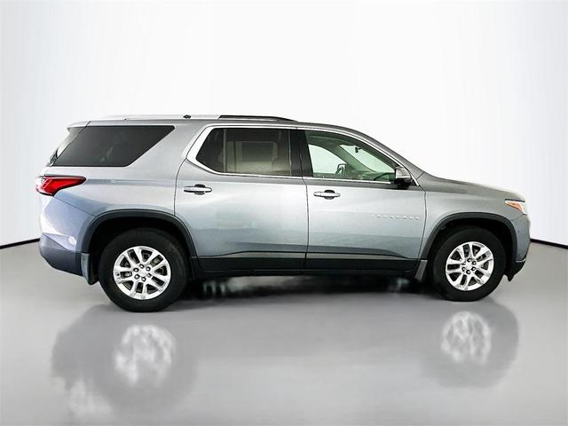 Photo of 2018 Satin Steel Metallic Chevrolet Traverse