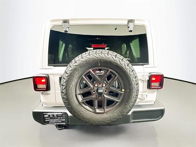 Photo of 2025 Bright White Clearcoat Jeep Wrangler