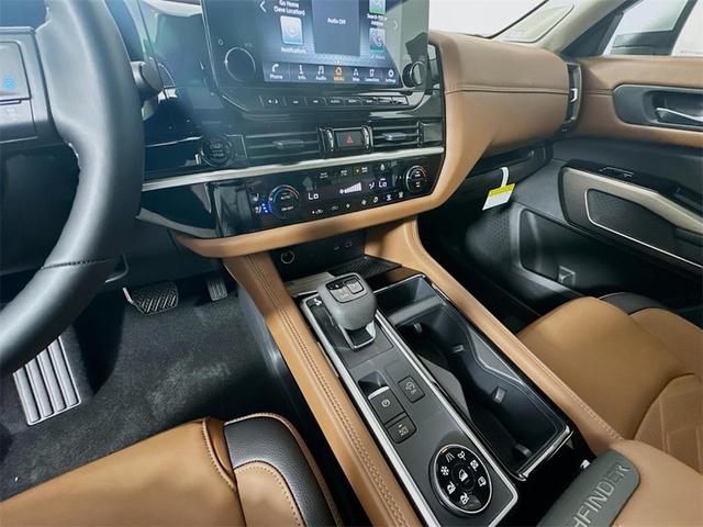 Photo of 2025 Brilliant Silver Metallic Nissan Pathfinder