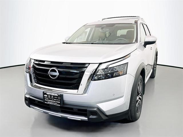 Photo of 2025 Brilliant Silver Metallic Nissan Pathfinder