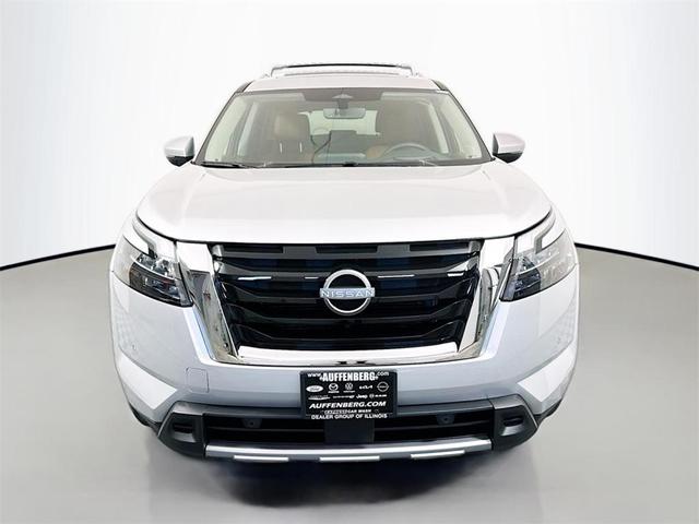 Photo of 2025 Brilliant Silver Metallic Nissan Pathfinder