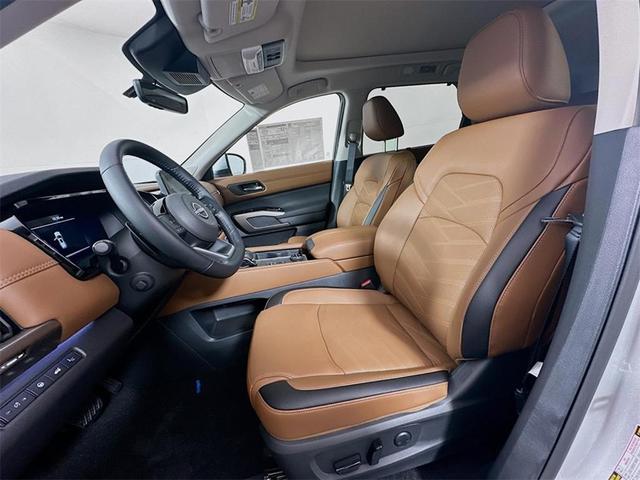 Photo of 2025 Brilliant Silver Metallic Nissan Pathfinder