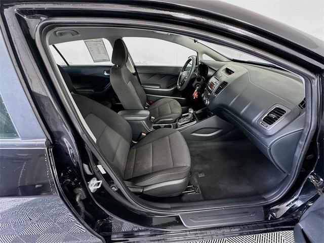 Photo of 2017 Aurora Black Pearl Kia Forte