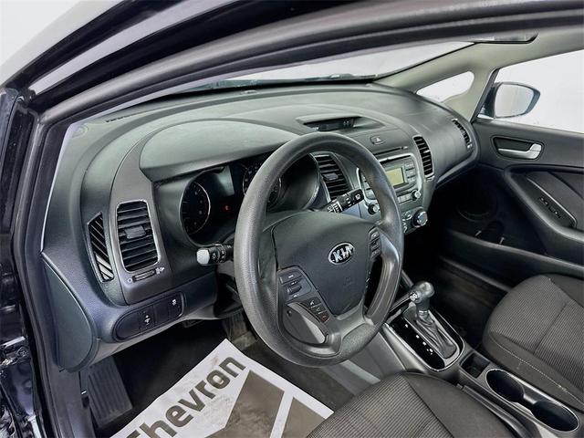 Photo of 2017 Aurora Black Pearl Kia Forte