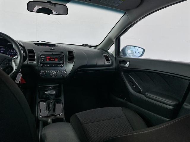 Photo of 2017 Aurora Black Pearl Kia Forte