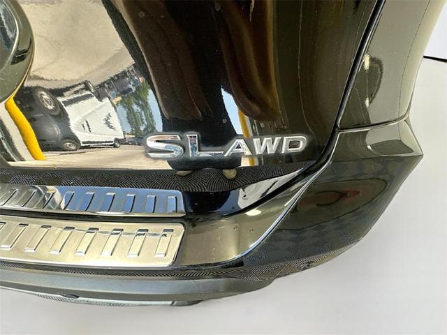 Photo of 2019 Magnetic Black Nissan Rogue