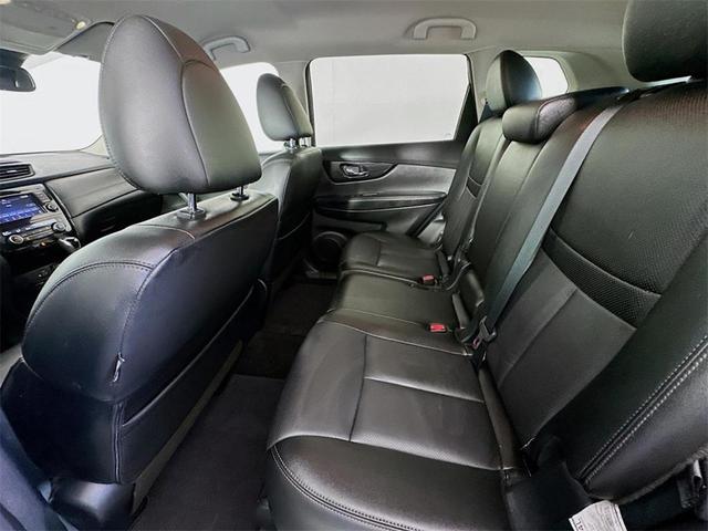 Photo of 2019 Magnetic Black Nissan Rogue