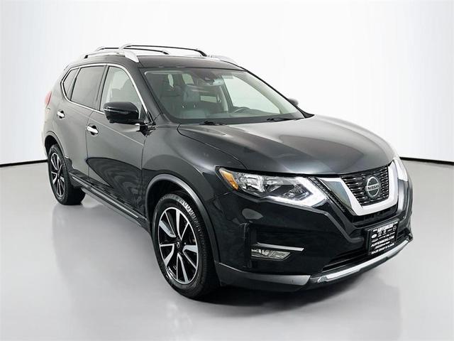 Photo of 2019 Magnetic Black Nissan Rogue