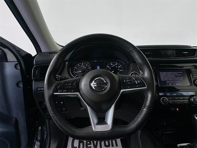 Photo of 2019 Magnetic Black Nissan Rogue