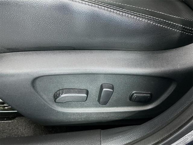 Photo of 2019 Magnetic Black Nissan Rogue