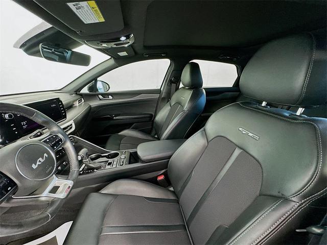 Photo of 2022 Glacial White Pearl Kia K5