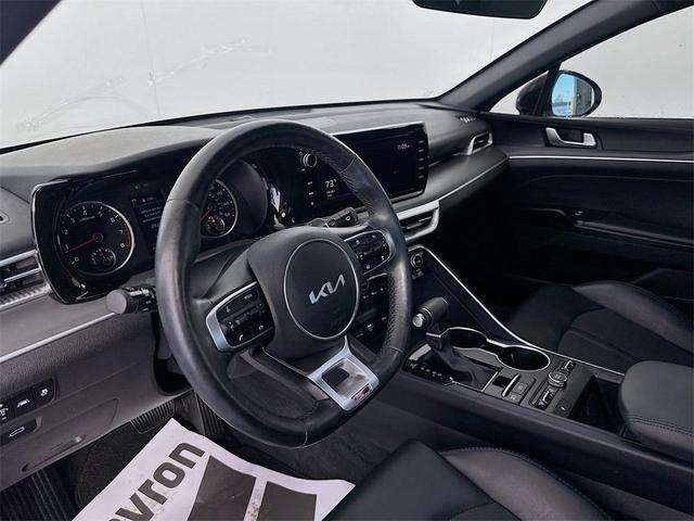 Photo of 2022 Glacial White Pearl Kia K5