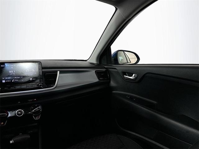 Photo of 2021 Blue Kia Rio