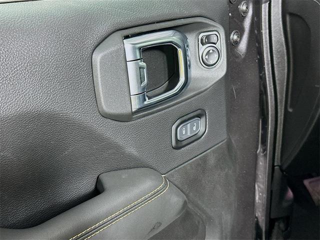 Photo of 2025 Granite Crystal Clearcoat Metallic Jeep Gladiator