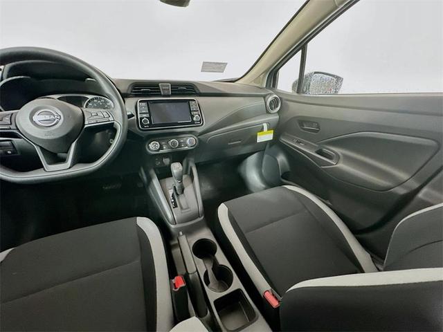 Photo of 2025 Brilliant Silver Metallic Nissan Versa