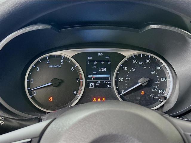 Photo of 2025 Brilliant Silver Metallic Nissan Versa