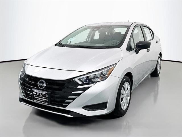 Photo of 2025 Brilliant Silver Metallic Nissan Versa