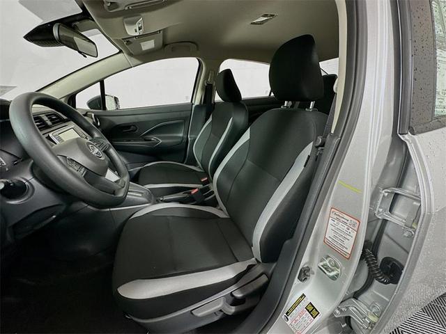 Photo of 2025 Brilliant Silver Metallic Nissan Versa