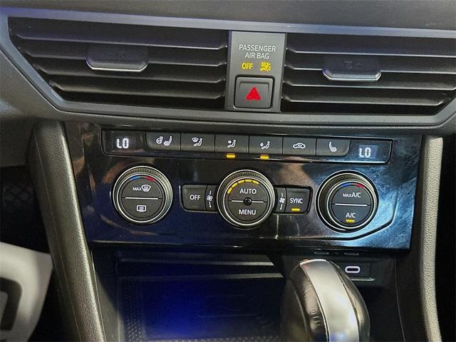 Photo of 2021 Pure White Volkswagen Jetta