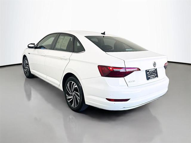 Photo of 2021 Pure White Volkswagen Jetta