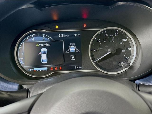 Photo of 2025 Gun Metallic Nissan Versa