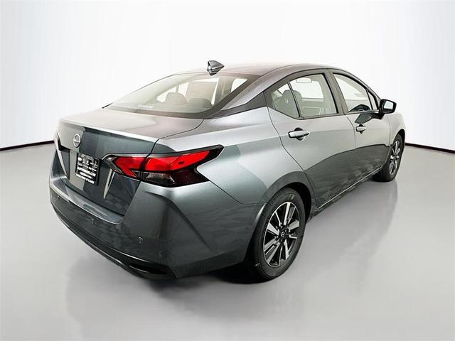Photo of 2025 Gun Metallic Nissan Versa