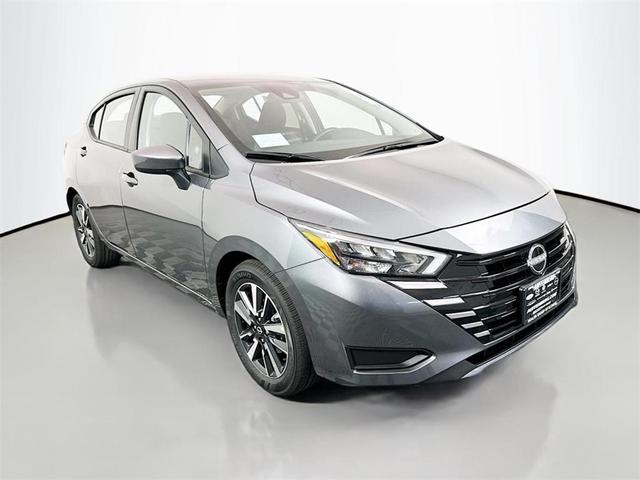 Photo of 2025 Gun Metallic Nissan Versa