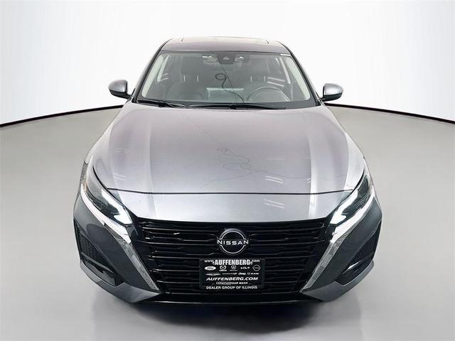 Photo of 2025 Gun Metallic Nissan Altima