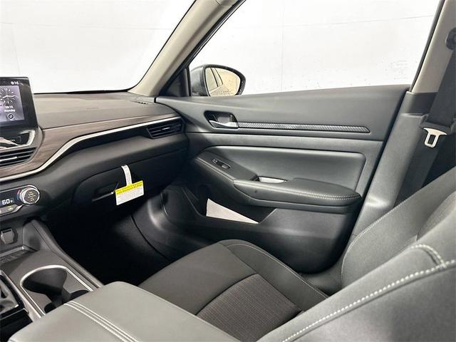 Photo of 2025 Gun Metallic Nissan Altima