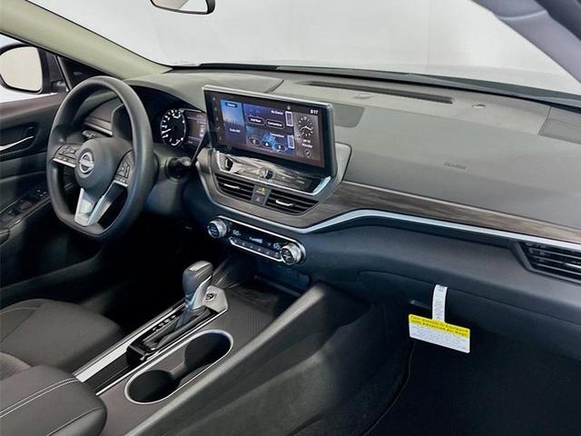 Photo of 2025 Gun Metallic Nissan Altima
