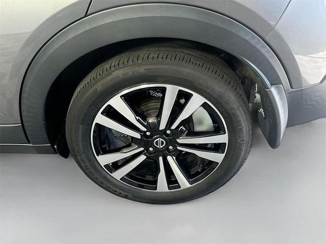 Photo of 2020 Gun Metallic Nissan Kicks
