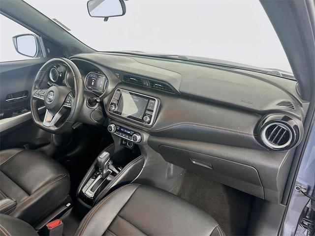 Photo of 2020 Gun Metallic Nissan Kicks