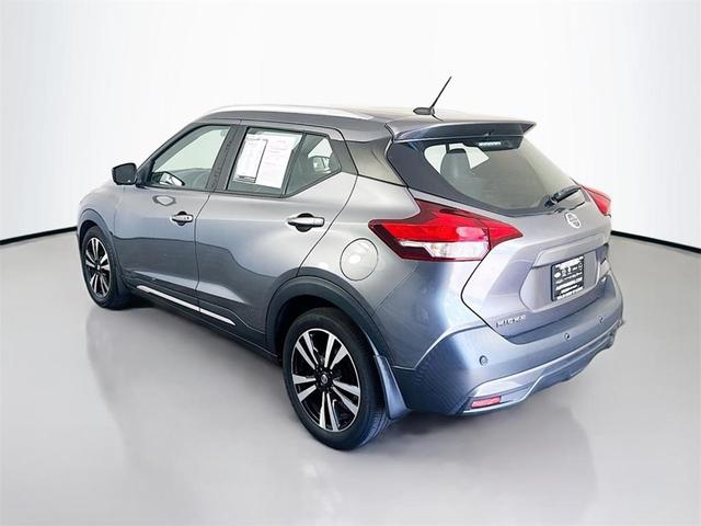 Photo of 2020 Gun Metallic Nissan Kicks