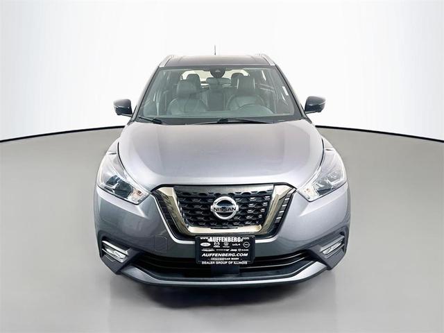 Photo of 2020 Gun Metallic Nissan Kicks