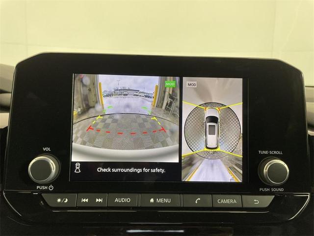 Photo of 2025 Glacier White Nissan Pathfinder