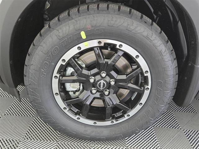 Photo of 2025 Glacier White Nissan Pathfinder