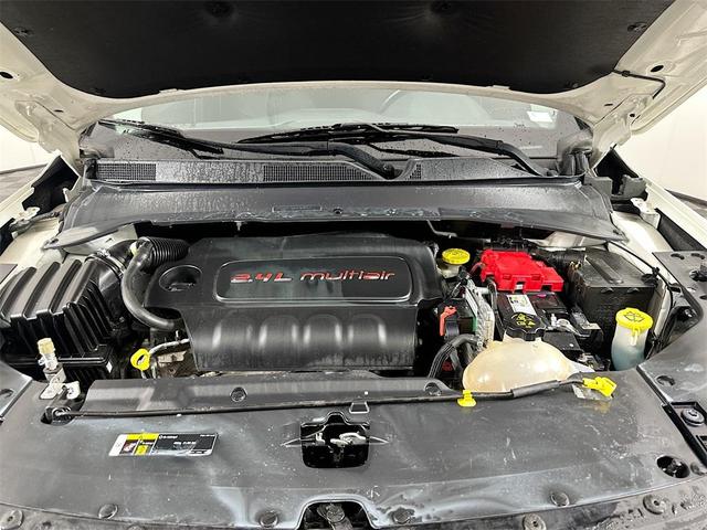 Photo of 2021 Pearl White Tri-Coat Jeep Compass