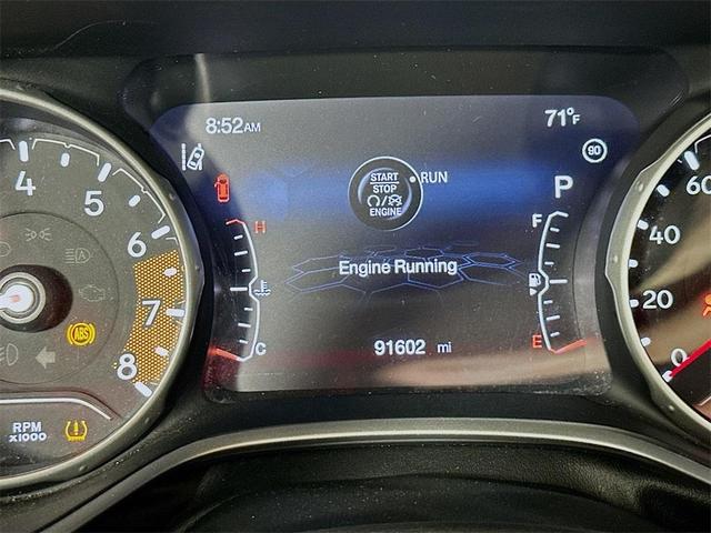 Photo of 2021 Pearl White Tri-Coat Jeep Compass
