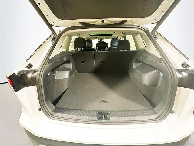 Photo of 2025 Pure White Volkswagen Tiguan