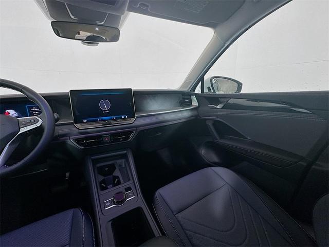 Photo of 2025 Pure White Volkswagen Tiguan