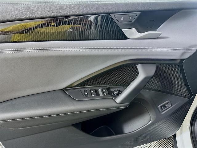 Photo of 2025 Pure White Volkswagen Tiguan