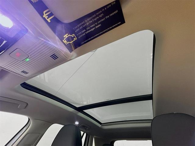 Photo of 2025 Pure White Volkswagen Tiguan